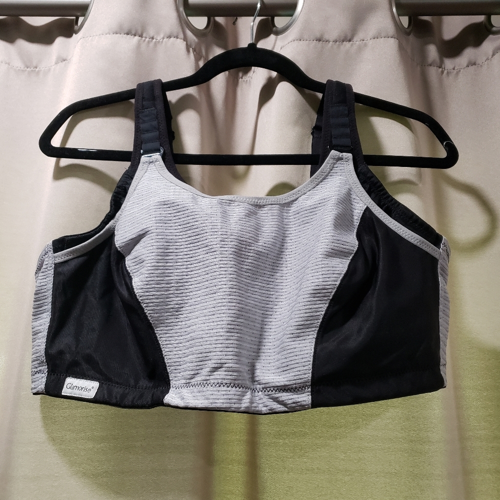 Sports bra